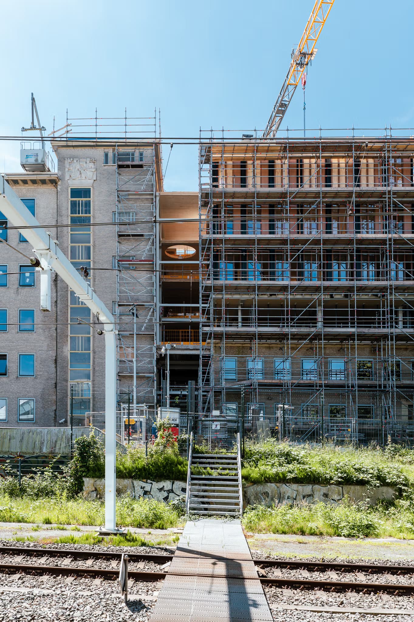 Houten optopping De Nieuwe Post krijgt vorm in Arnhem